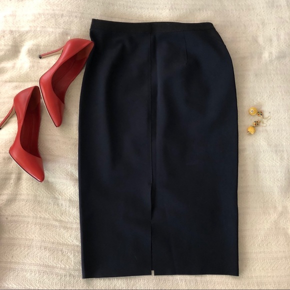 Elie Tahari Dresses & Skirts - Elie Tahari pencil skirt